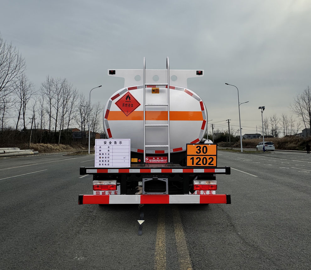 專威牌HTW5100GJYEC6加油車公告圖片