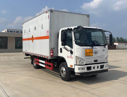 爆破器材运输车