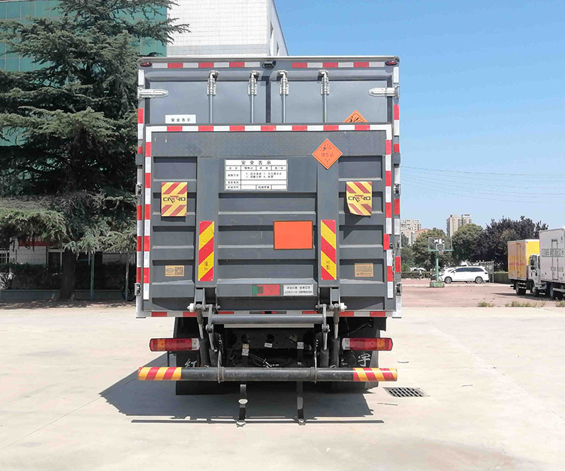 紅宇牌HYJ5180XQY-CA3爆破器材運輸車公告圖片