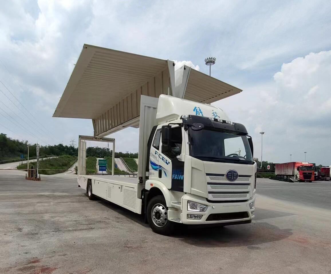 解放牌CA5181XYKP62L5FCEVA1燃料電池翼開(kāi)啟廂式車(chē)公告圖片