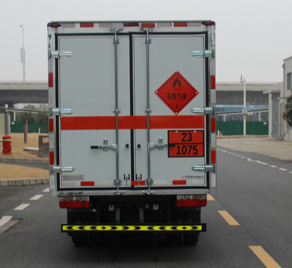 東風(fēng)牌EQ5036XRQ16QCACWXP易燃?xì)怏w廂式運(yùn)輸車公告圖片