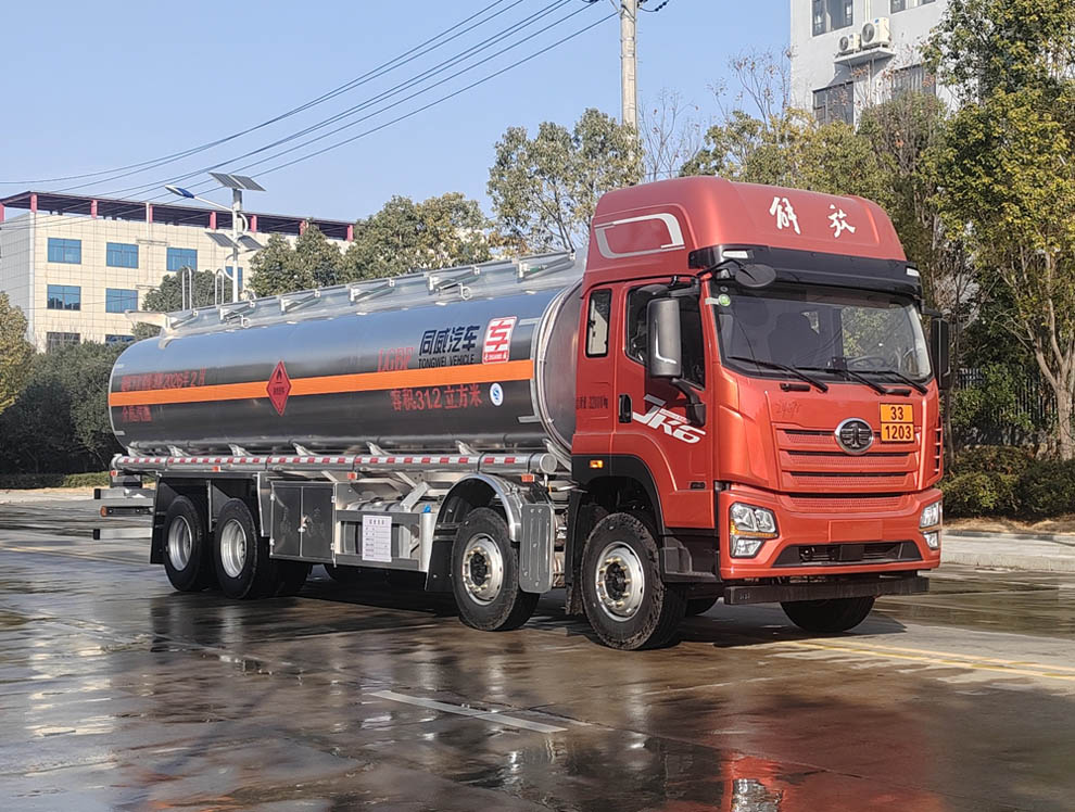 专威牌HTW5325GYYLCQ6铝合金运油车
