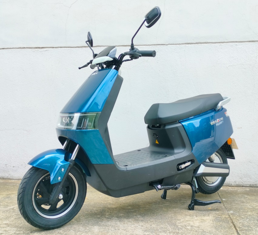 电动两轮摩托车