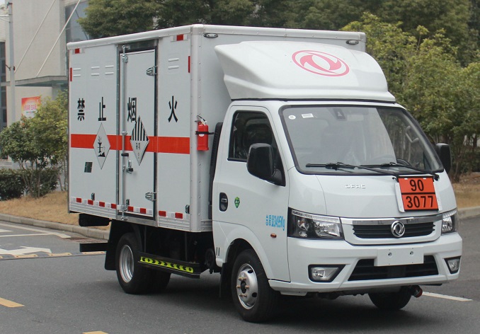 东风牌EQ5036XZW16QCACWXP杂项危险物品厢式运输车