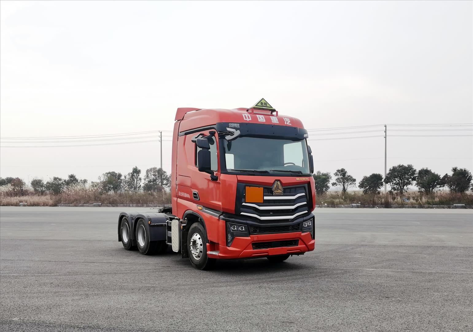 豪沃牌 460马力 危险品牵引汽车(ZZ4257V344KF1TW)