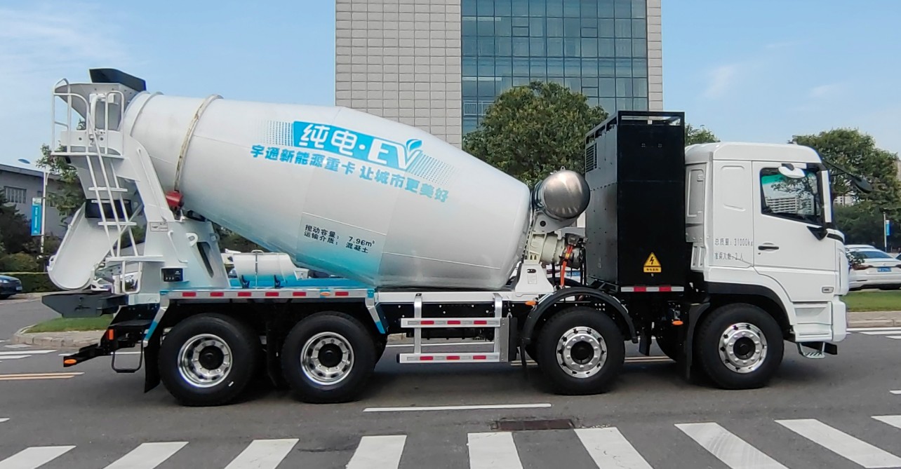 宇通牌ZKH5312GJBP6BEV8換電式純電動(dòng)混凝土攪拌運(yùn)輸車公告圖片