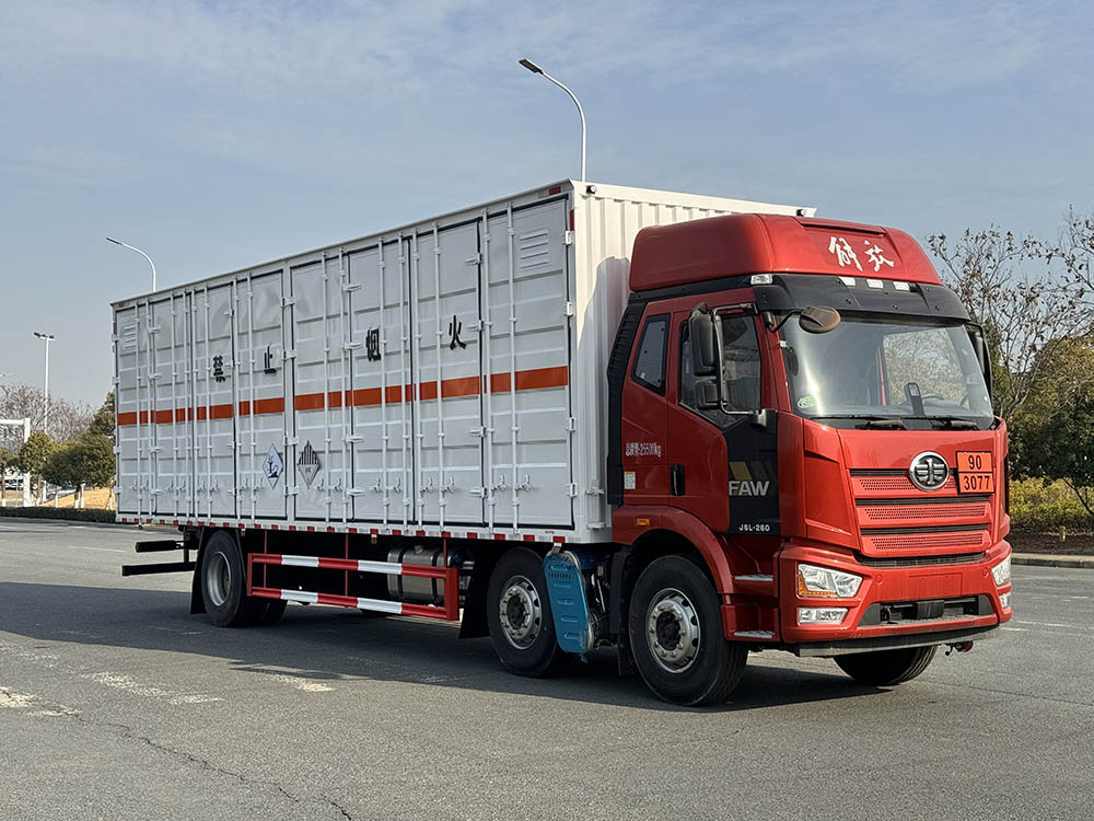 丰霸牌STD5266XZWCA6杂项危险物品厢式运输车公告图片