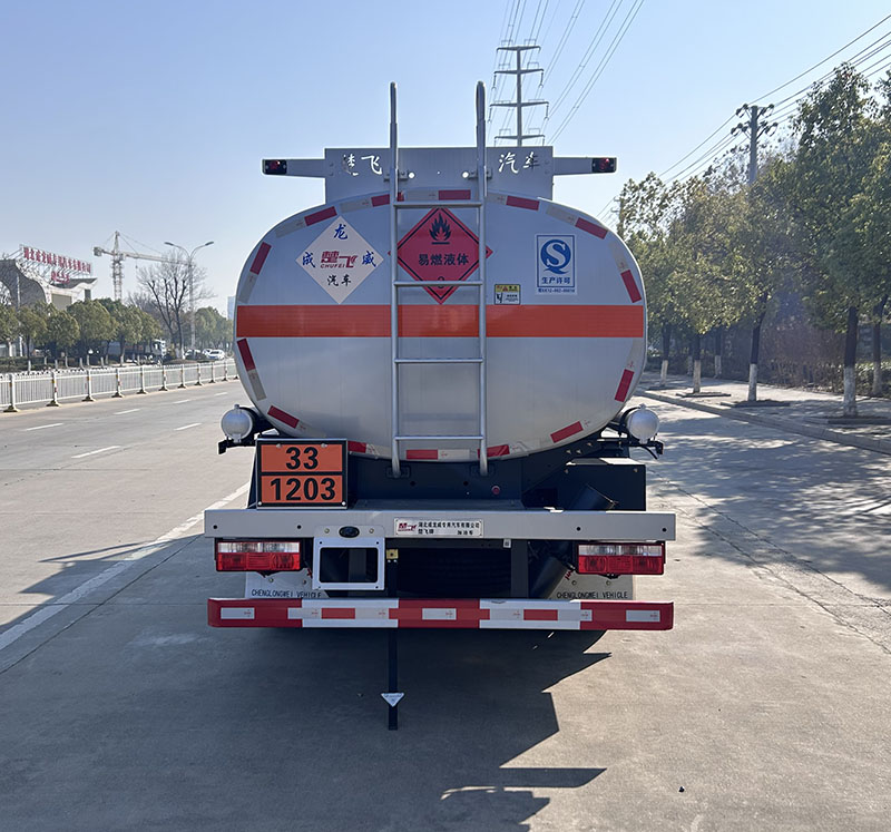 楚飛牌CLQ5129GJY6EQ加油車公告圖片