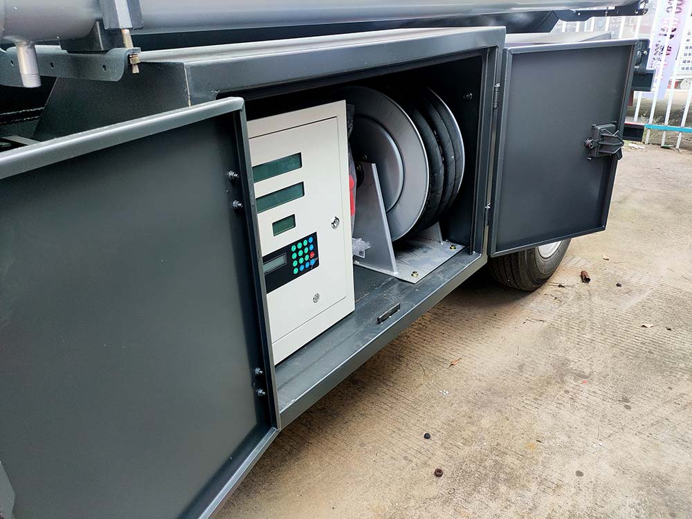 楚飛牌CLQ5046GJY6EQ加油車公告圖片