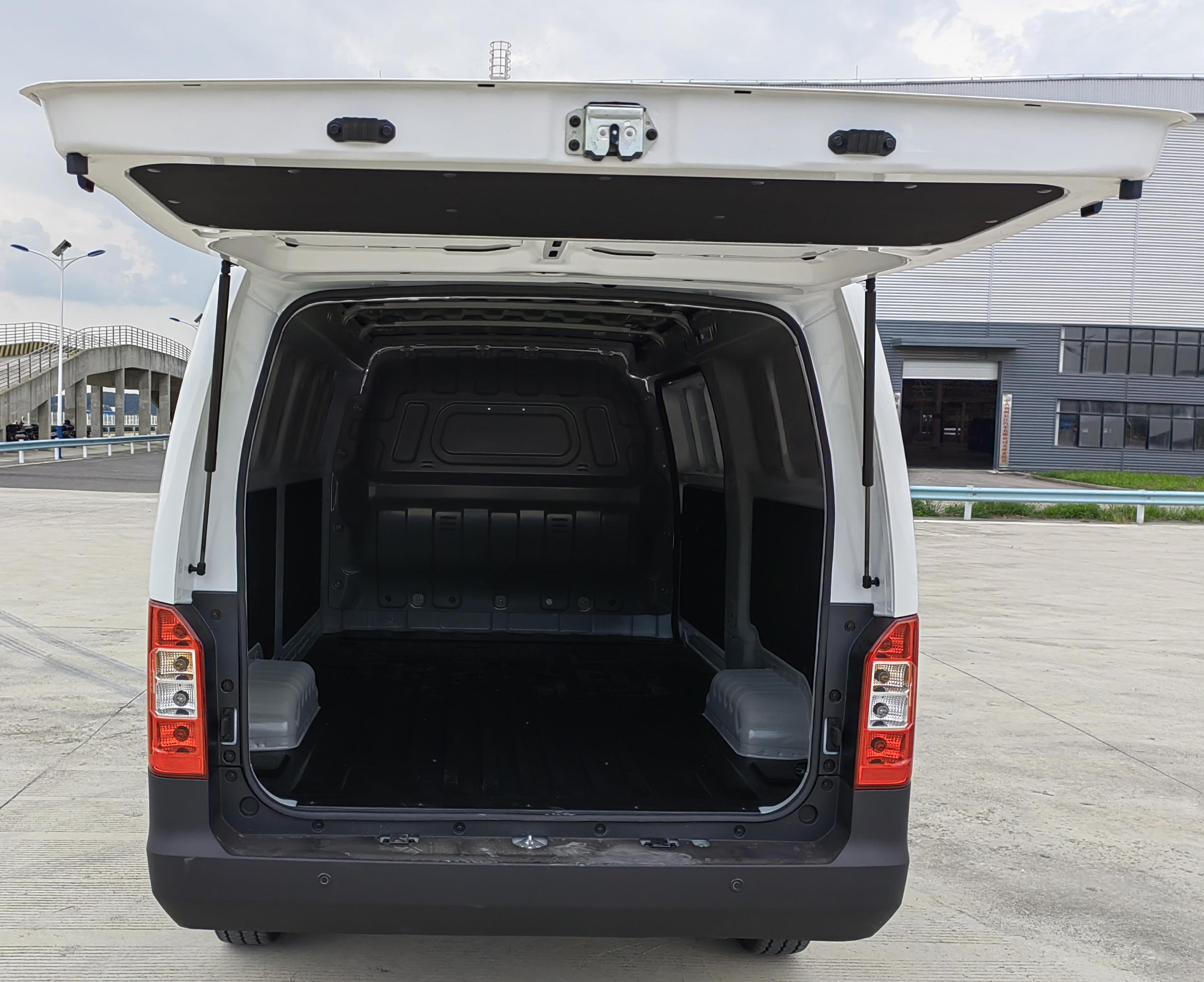 熊貓牌GK5030XXYBEV04純電動廂式運輸車公告圖片