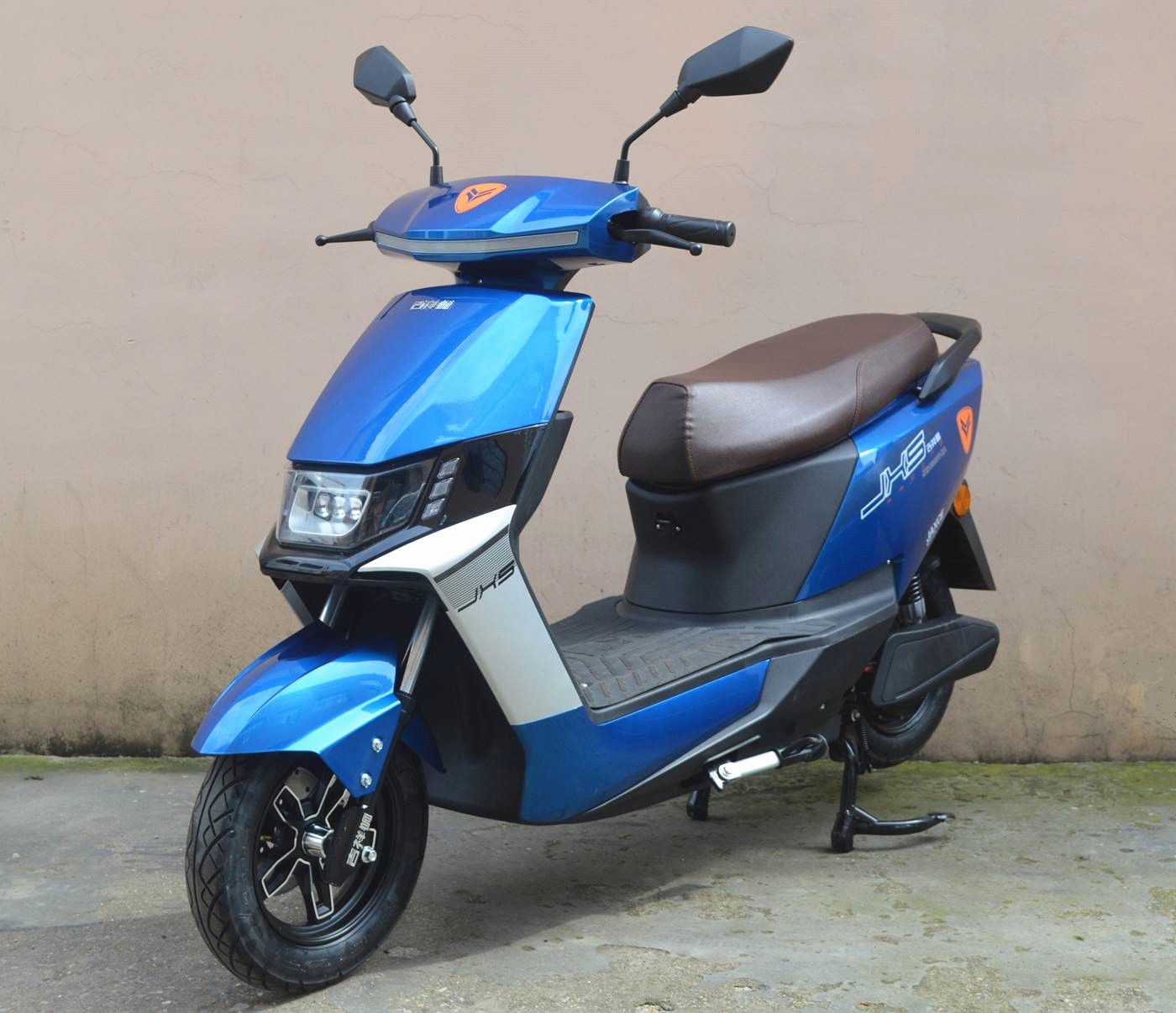 电动两轮摩托车