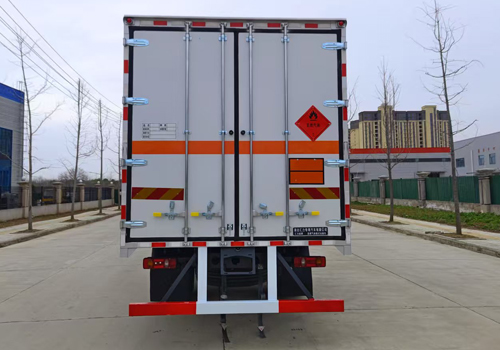 匯力威牌VVV5180XRQDFH6易燃?xì)怏w廂式運(yùn)輸車公告圖片