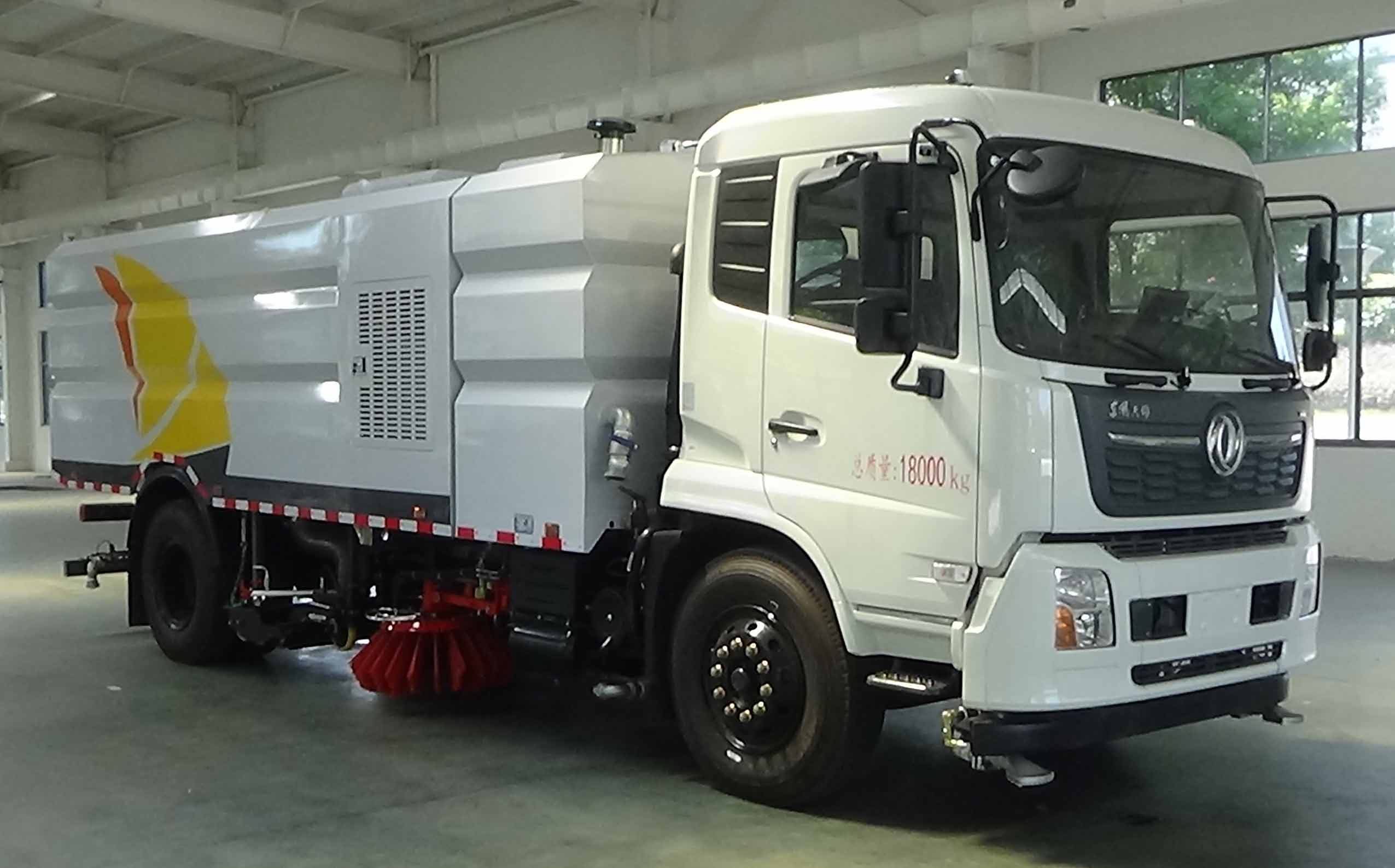 CLW5181TXS6SL型洗扫车图片