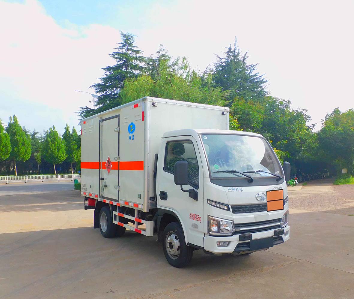 春星牌ZZT5033XRQ-6易燃气体厢式运输车