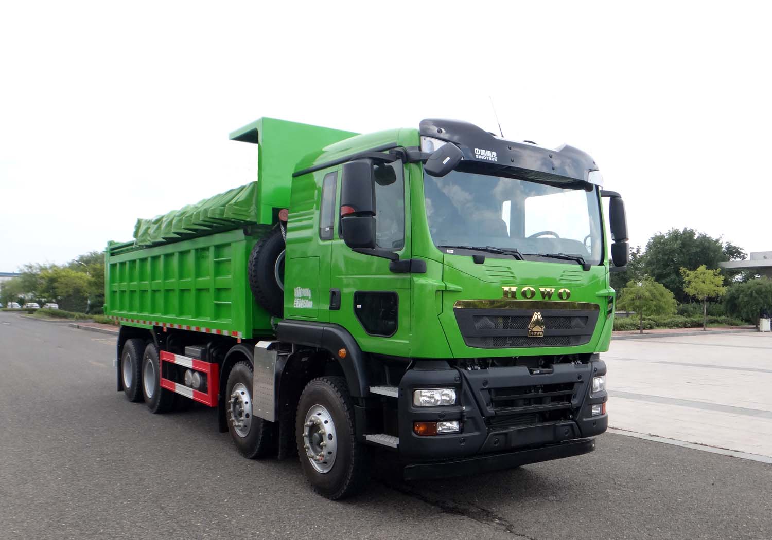 豪沃牌 350马力 前四后八 自卸汽车(ZZ3317N326GF1B)