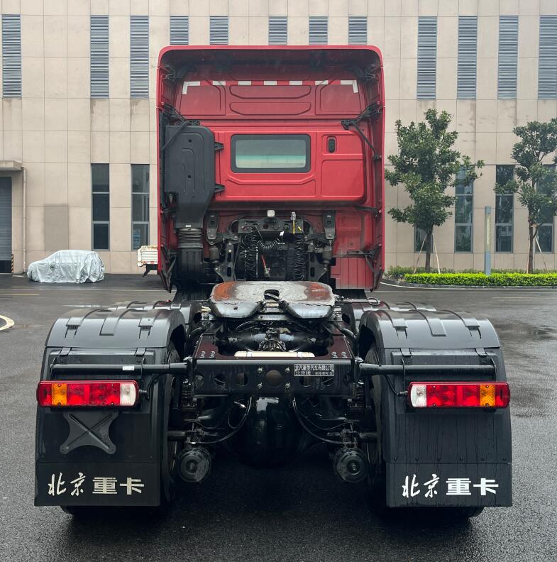 北京牌BJ4250D6CP-3半挂牵引车公告图片