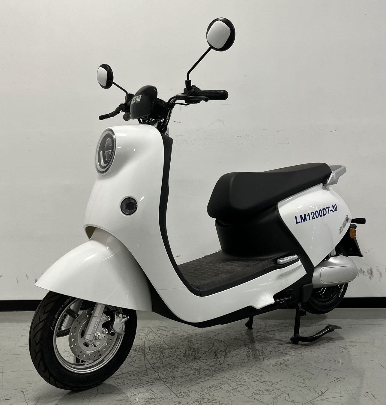 电动两轮摩托车