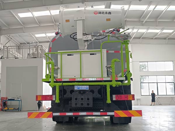 程力威牌CLW5250GPSCDP綠化噴灑車公告圖片