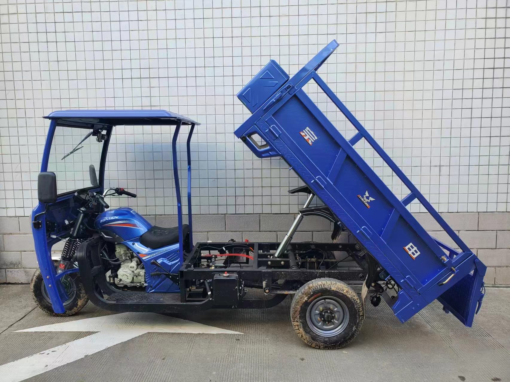 ZS150ZH-9X 宗申牌149CC汽油前鼓式后鼓式正三轮摩托车图片