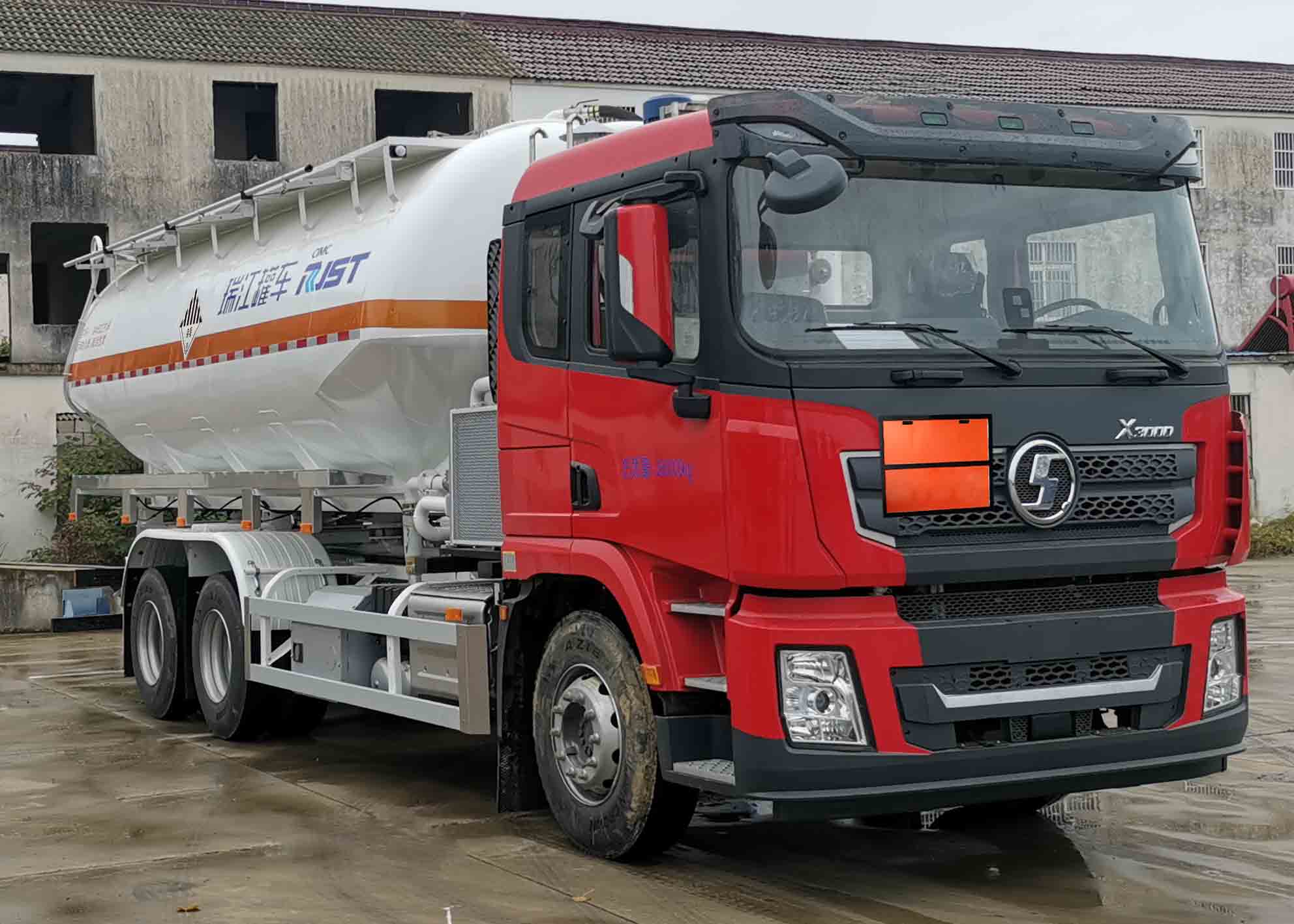 瑞江牌WL5260GZWSX23杂项危险物品罐式运输车图片