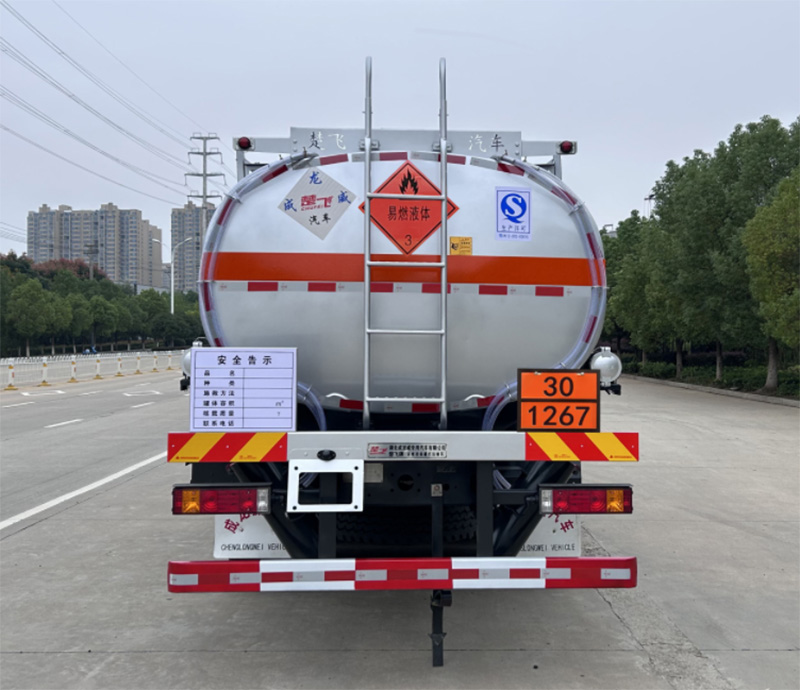楚飞牌CLQ5267GRY6SX易燃液体罐式运输车公告图片