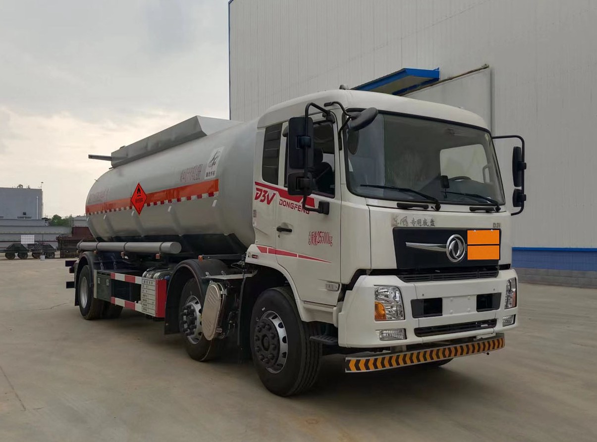 QXC5263GRYX6型易燃液體罐式運輸車圖片