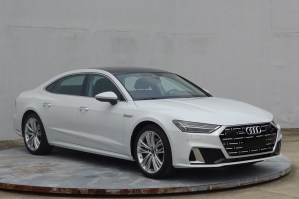 奥迪牌SVW72025GV型轿车