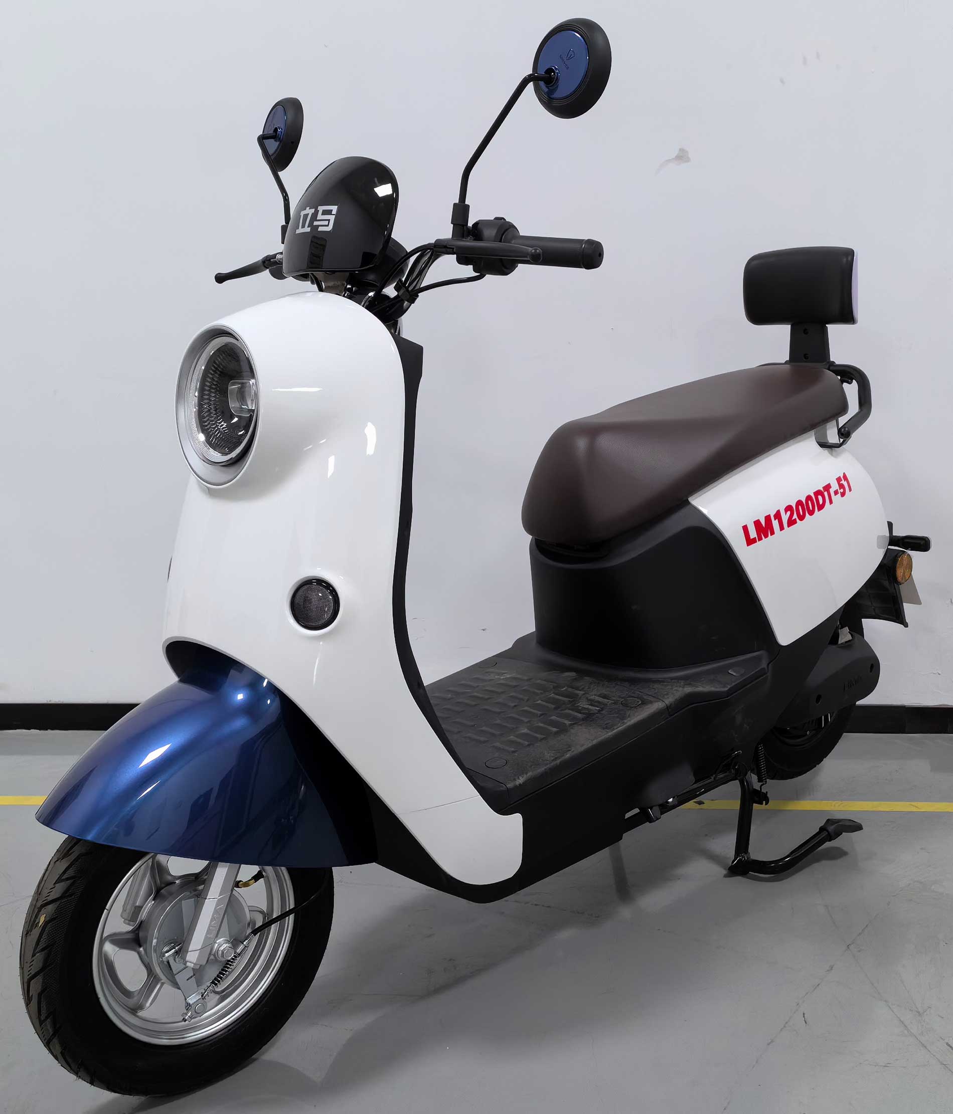 电动两轮摩托车