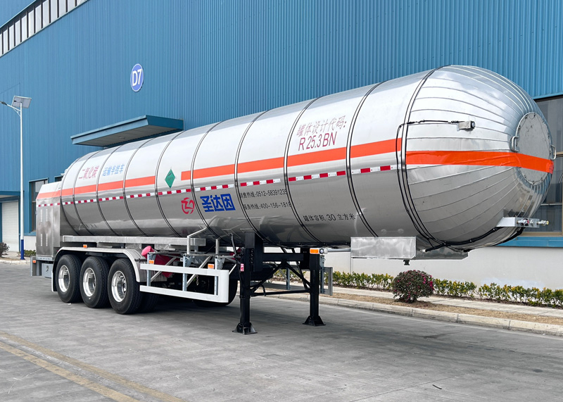 圣达因牌12.4米27.2吨3轴二氧化碳运输半挂车(SDY9402GYU1)