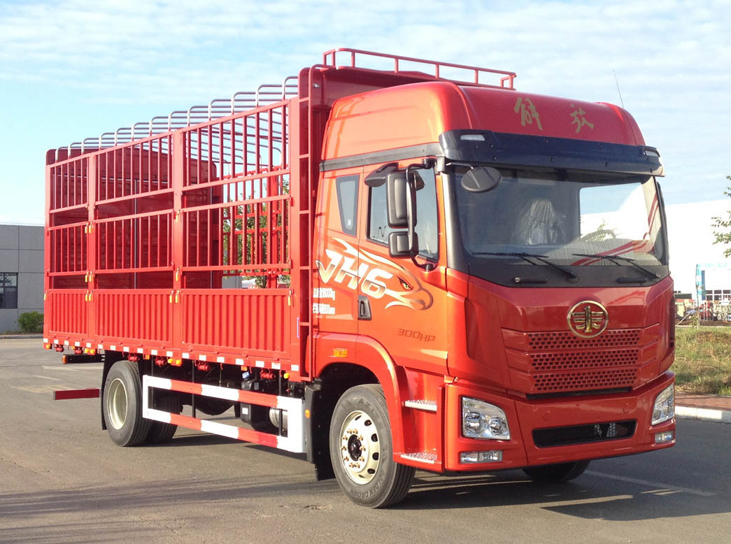 解放牌CA5180CCYP26K8L2E6A90仓栅式运输车