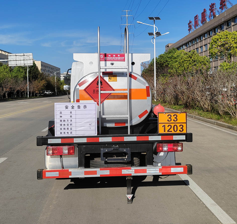 專威牌HTW5040GJYCAQ6加油車公告圖片