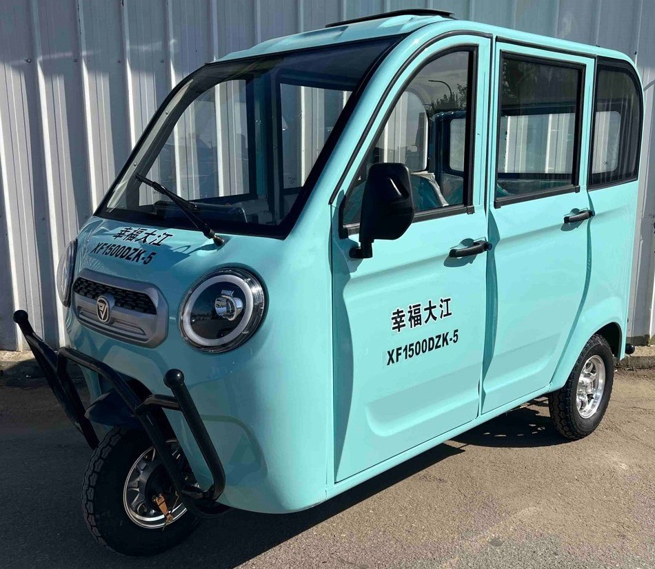电动正三轮摩托车