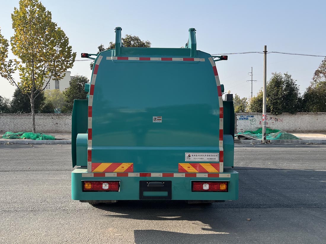 陕汽通力牌STL5127TCABEV1纯电动餐厨垃圾车公告图片