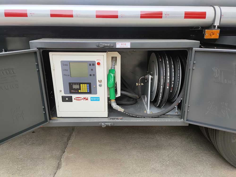 楚飛牌CLQ5125GJY6BJ加油車(chē)公告圖片