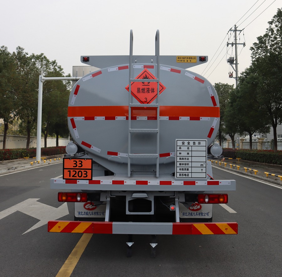 中汽力威牌HLW5180GJYDF6加油車公告圖片