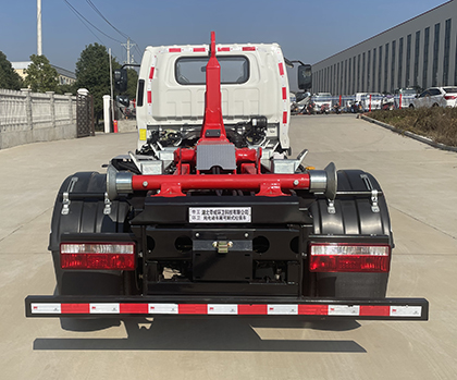 帝王環(huán)衛(wèi)牌HDW5110ZXXJHBEV純電動(dòng)車廂可卸式垃圾車公告圖片
