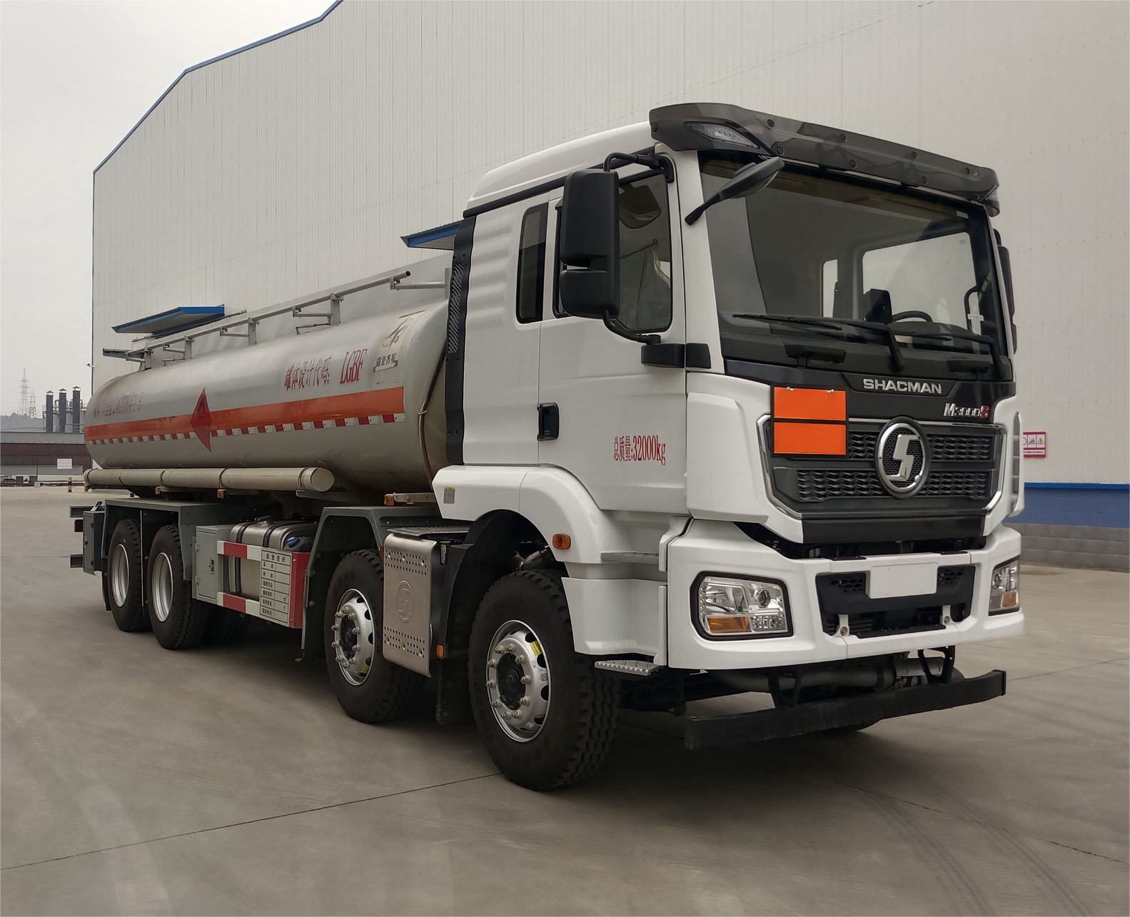 QXC5320GRYS6型易燃液體罐式運(yùn)輸車圖片