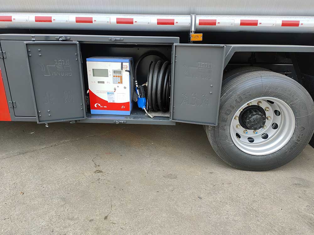 楚飛牌CLQ5183GJY6DC加油車公告圖片