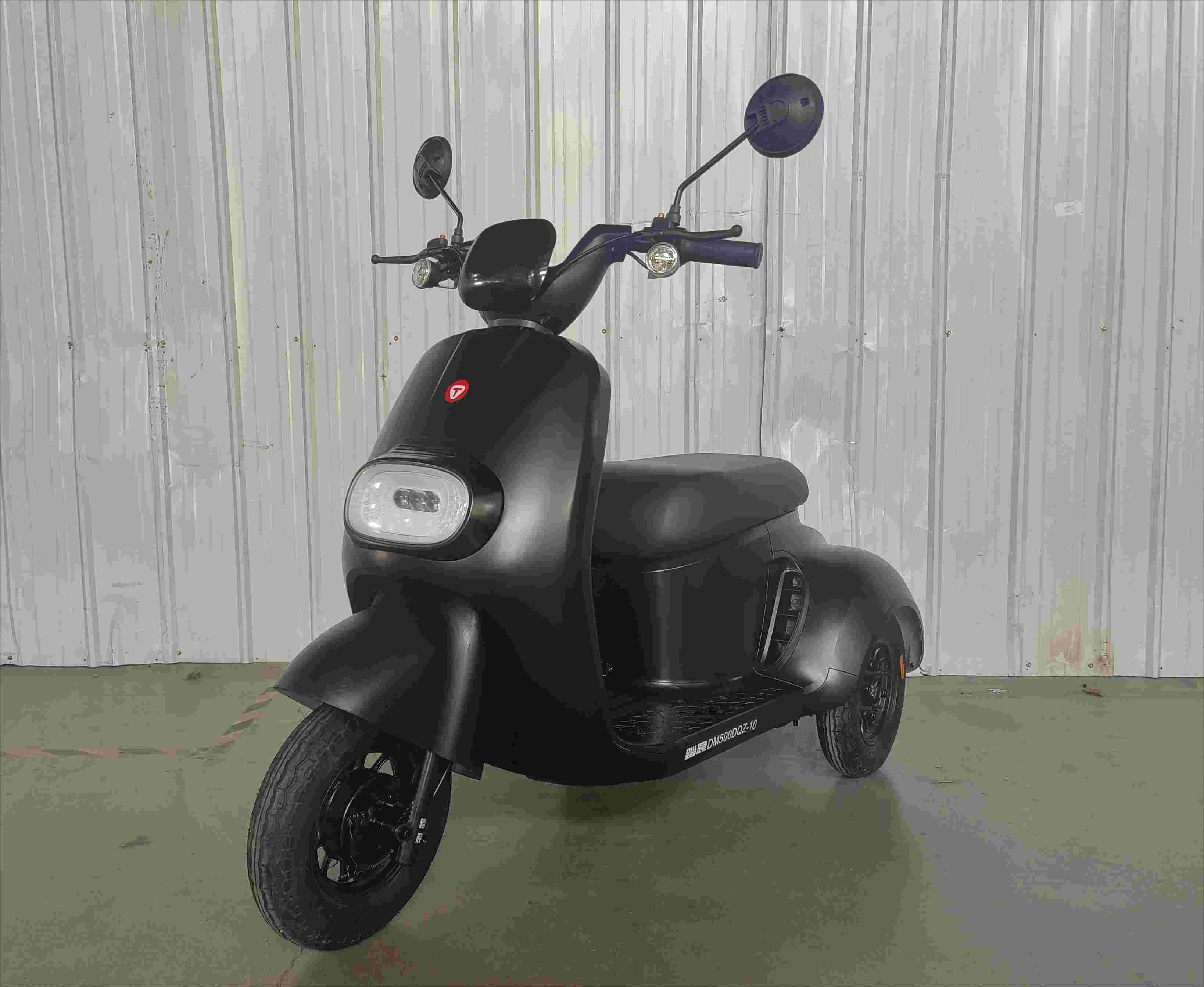 电动正三轮轻便摩托车