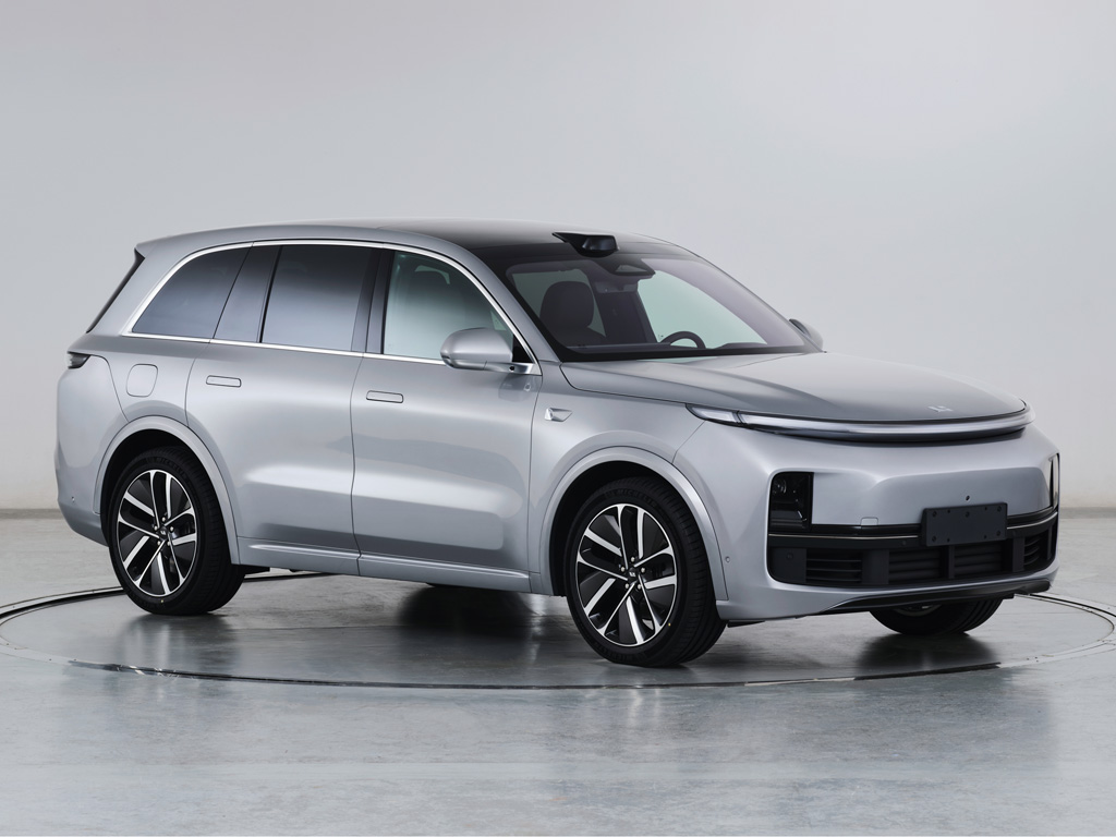 理想牌5.1米6座插电式增程混合动力多用途乘用车(LXA6511SHEVX09)
