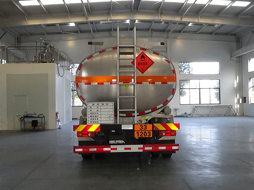 齊星牌QXC5263GYYX6運(yùn)油車公告圖片