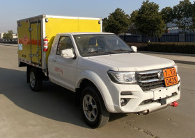 爆破器材运输车
