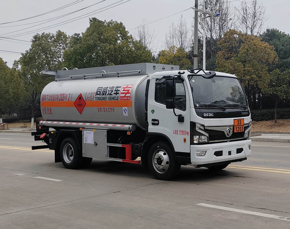 专威牌HTW5128GJYE6Q加油车