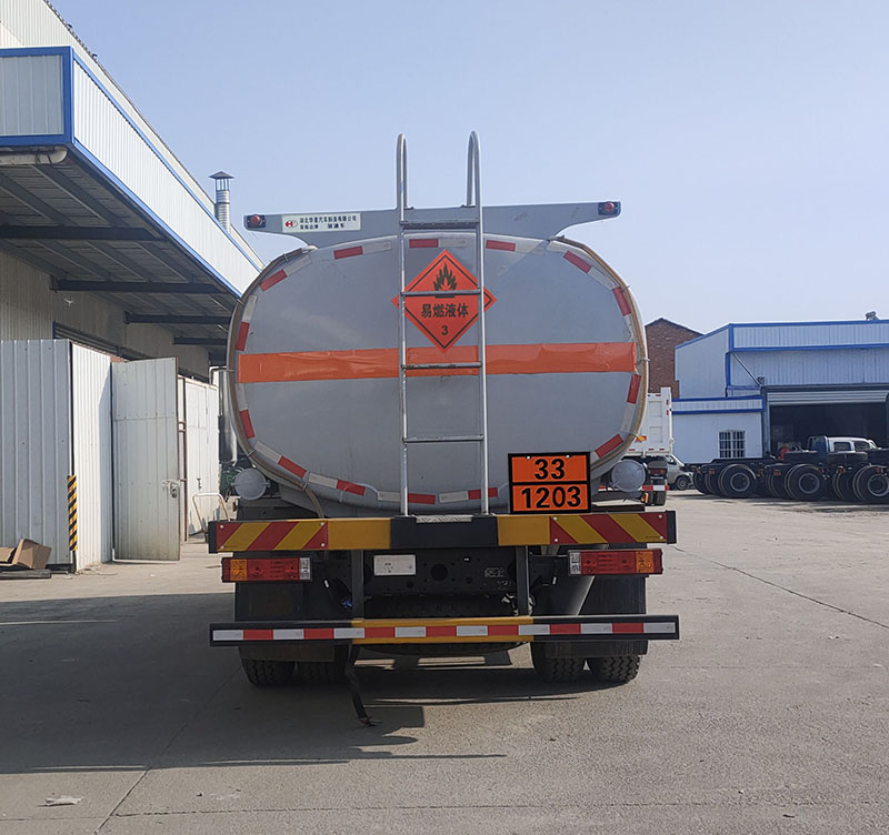 榮駿達(dá)牌HHX5183GJYSX6加油車公告圖片