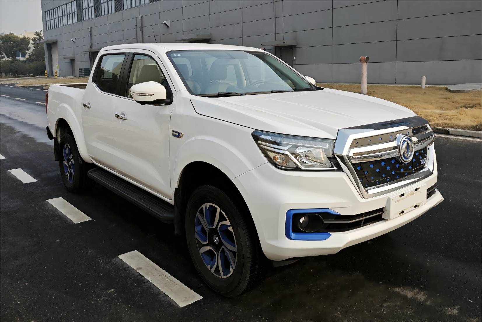 东风牌 177马力 纯电动多用途货车(ZN1035U5PBEV)