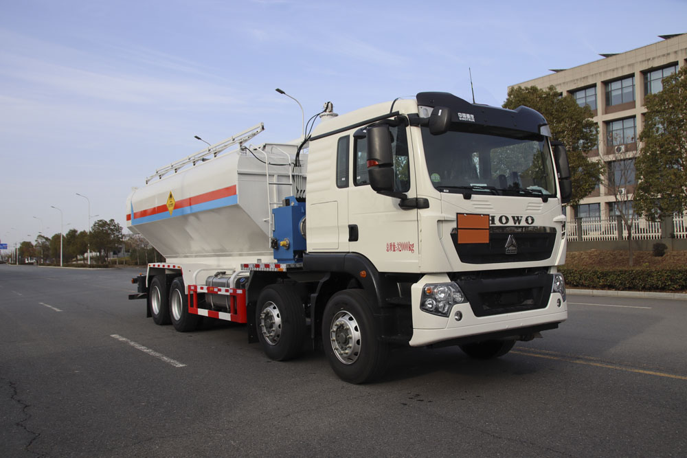丰霸牌STD5321THAZ6现场混装铵油炸药车