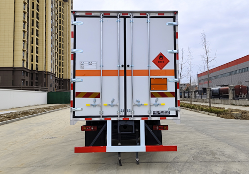 匯力威牌VVV5180XRYDFH6易燃液體廂式運(yùn)輸車公告圖片