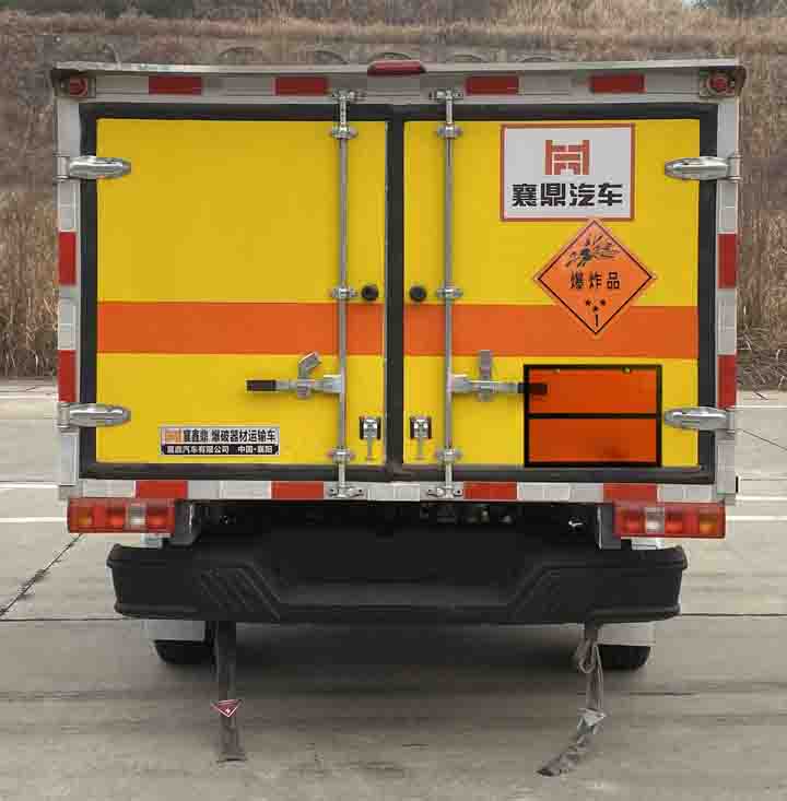 襄鑫鼎牌XDV5031XQYJ6爆破器材運(yùn)輸車公告圖片