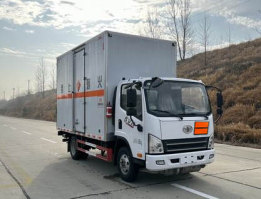 爆破器材运输车