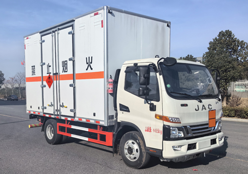 汇力威牌VVV5043XRQHFC6易燃气体厢式运输车